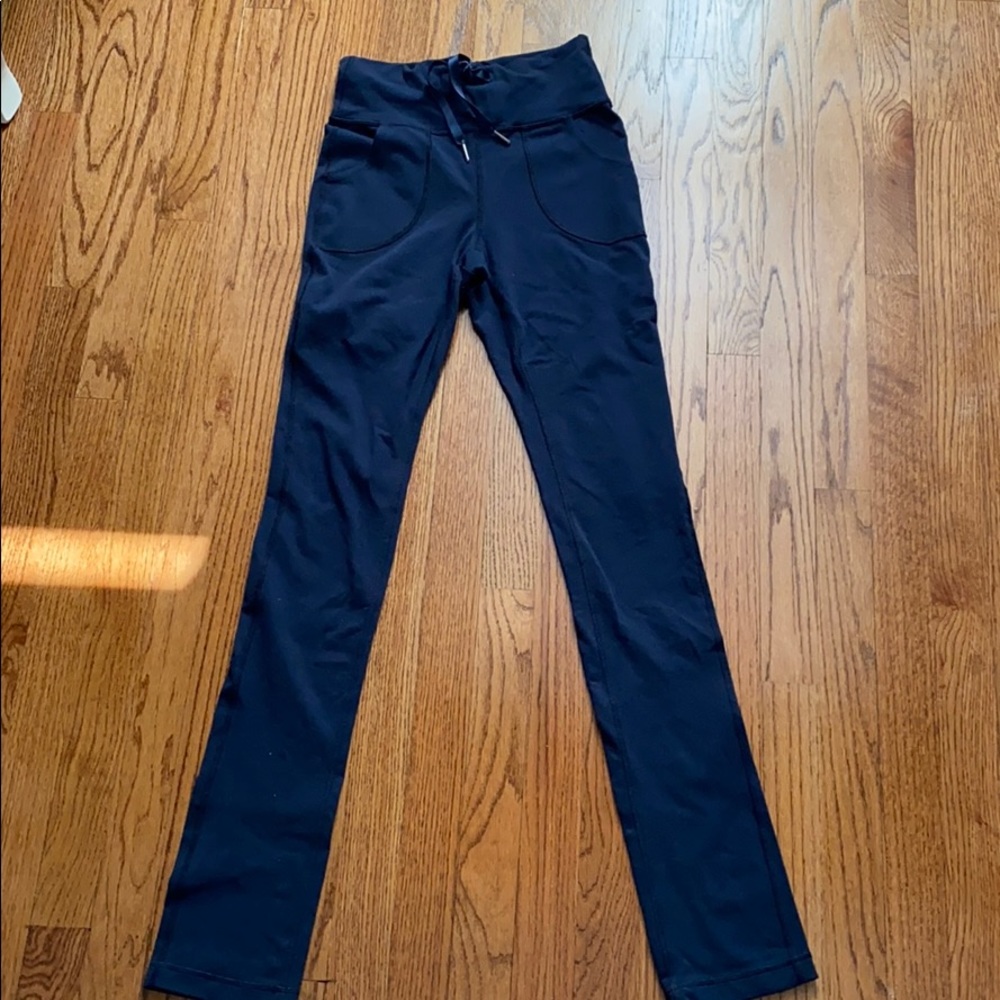 Gently used lululemon navy pants